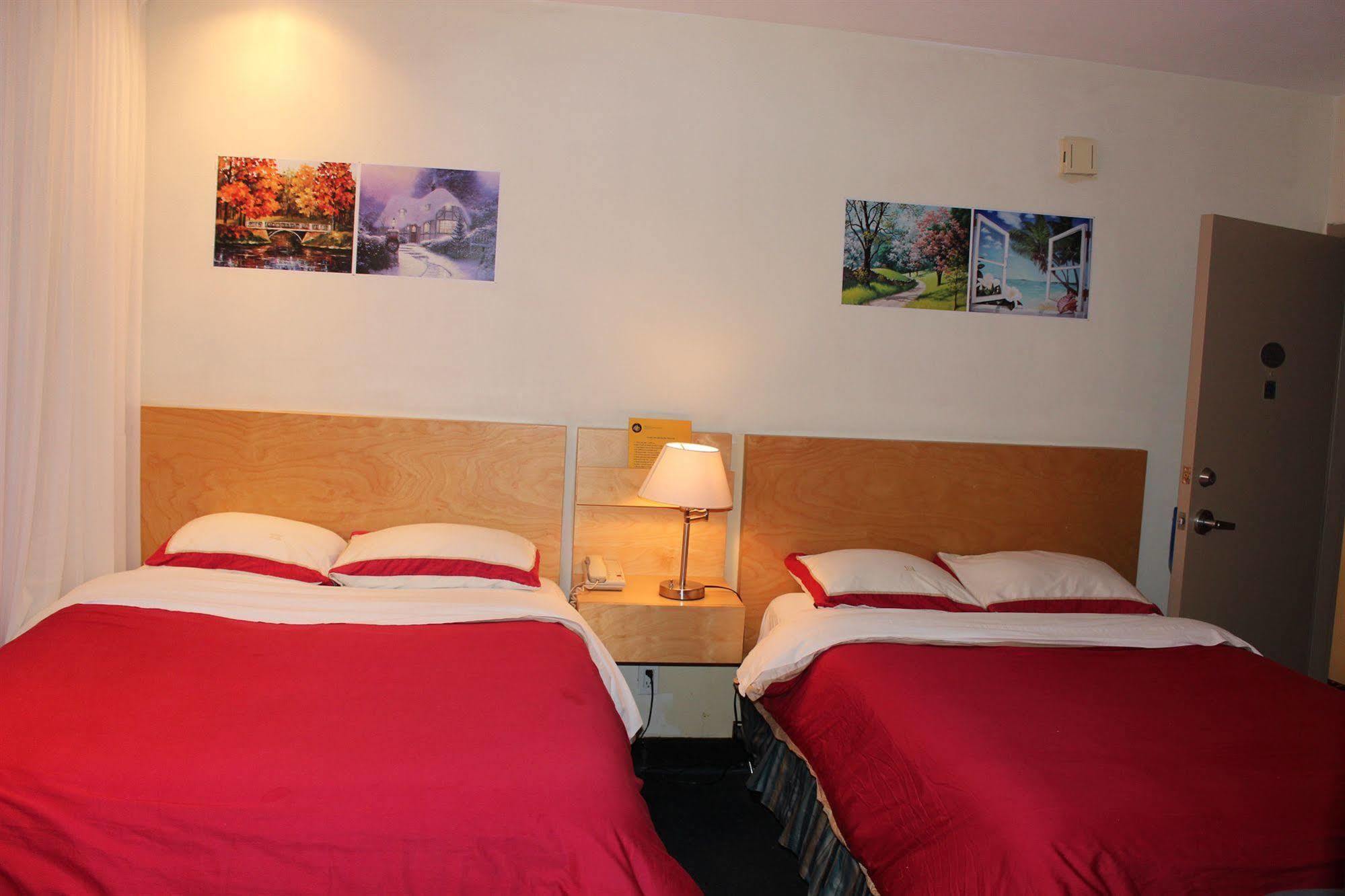 Le Saint-Malo Hotel Montreal Exterior photo