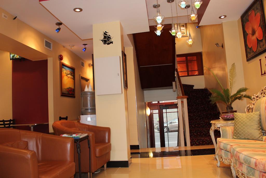 Le Saint-Malo Hotel Montreal Exterior photo